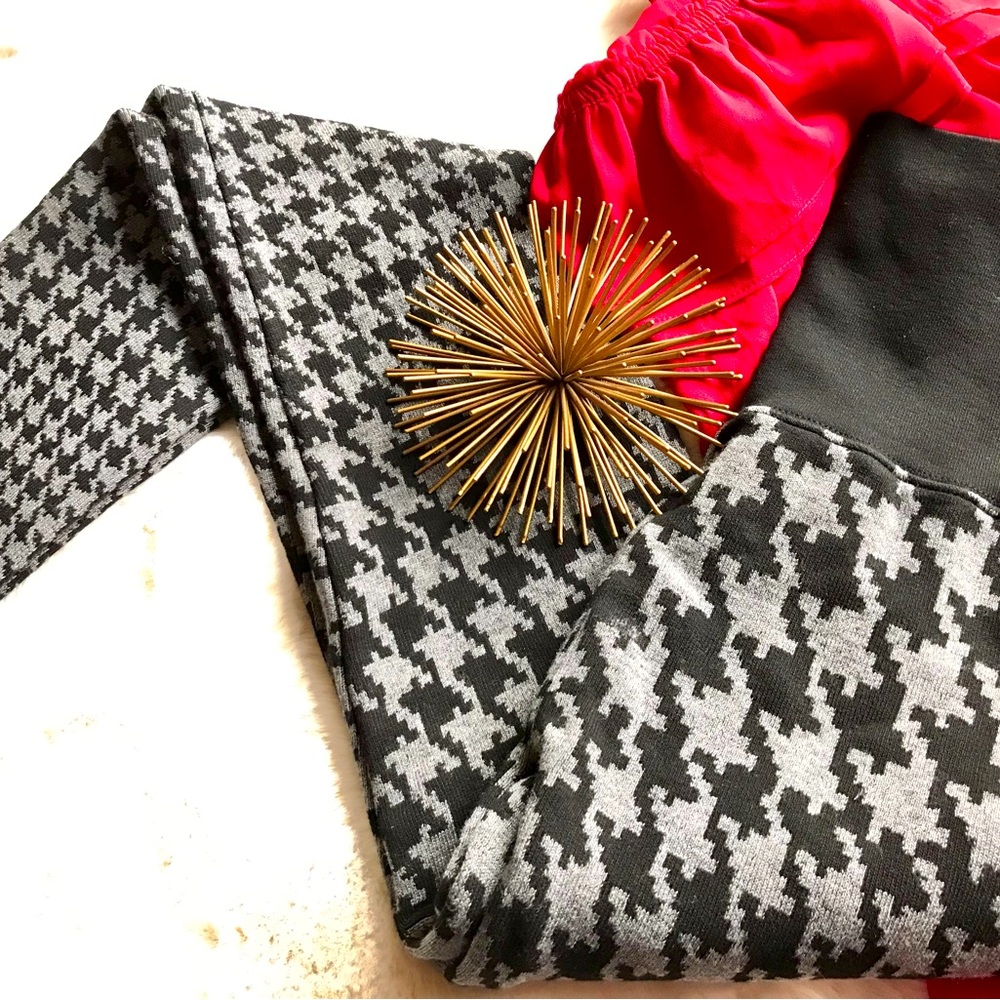 NWT BOUTIQUE BRAND | Timeless Houndstooth Plaid Knit Leggings Warm Cozy OSFA